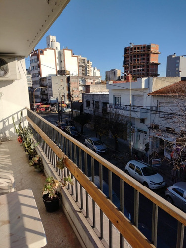 Imagen 14 de 15 de Departamento 4 Ambientes/ Al Frente/ Cochera/ Ramos Mejía