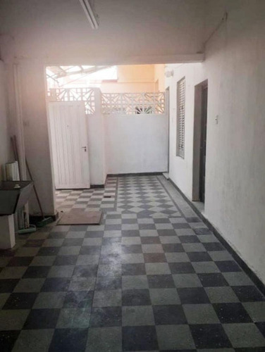 Imagen 2 de 20 de Alquiler De Casa De 5 Ambientes Con Garage En P Avellaneda.