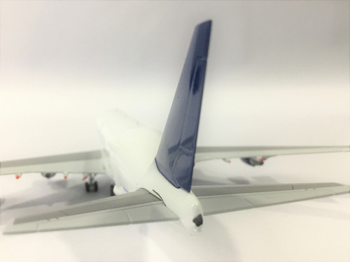 Avion A Escala, Dreamlifter, Boeing 747-400lcf, Escala 1:400