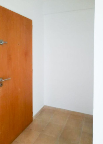 Imagen 2 de 13 de Departamento 3 Ambientes En Excelente Ubicación