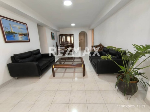 Alquiler Residencial En El Callejón Machado El Paraíso