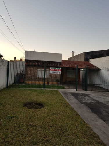 Imagen 1 de 15 de 2043 Casa Padron Unico Amplio Terreno Fondo Con Parrill Horno Y Estufa A Leña