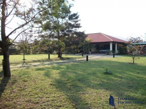 Casa De Alto Padrão No Rio Vermelho Com Área Total 1.600 M² - Vcr0135