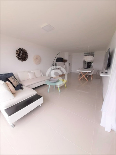 Alquiler Anual U$s 2700 Por Mes- Ref: 4735