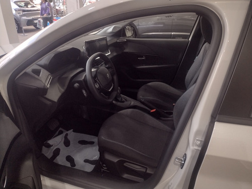 Imagen 4 de 13 de Peugeot 208 Style 1.6 Automático