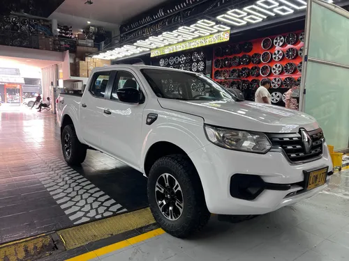 Renault Alaskan