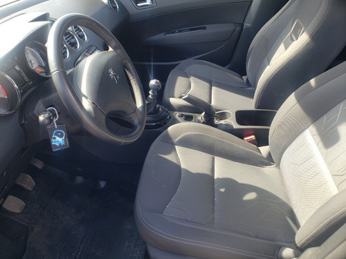 Imagen 8 de 12 de Peugeot 408 1.6 Allure Hdi 115cv 2016