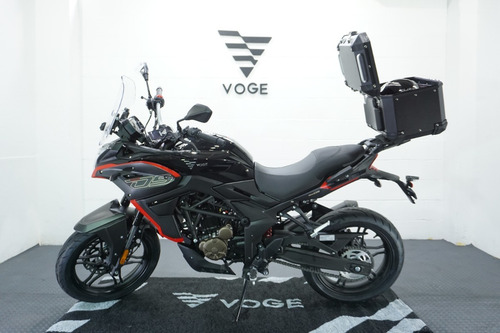 Imagen 24 de 25 de Voge 300 Ds Con Baul De Regalo Moto Touring 2023 0km