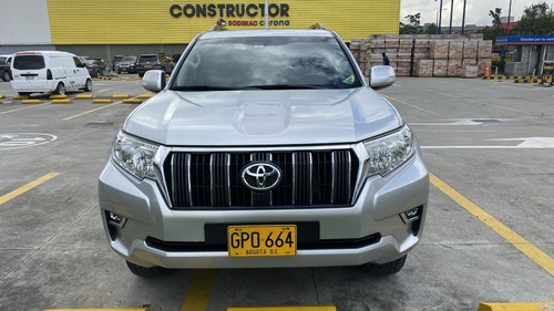 Imagen 3 de 20 de Toyota Prado
