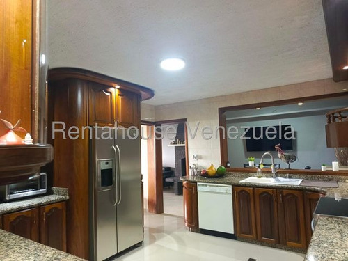 Casa Duplex En Venta Remodelada Con Espacio De Jardín Semi Amoblada Los Castores San Antonio De Los Altos Negociable