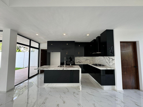 Casa En Venta Merida, Privada Soluna, Temozon Norte, Modelo Mira, Entrega Inmediata.