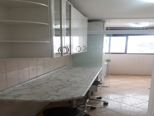 Imagem 3 de 12 de Ótimo Apartamento Totalmente Reformado No Top Village! - Ap03206 - 70140333