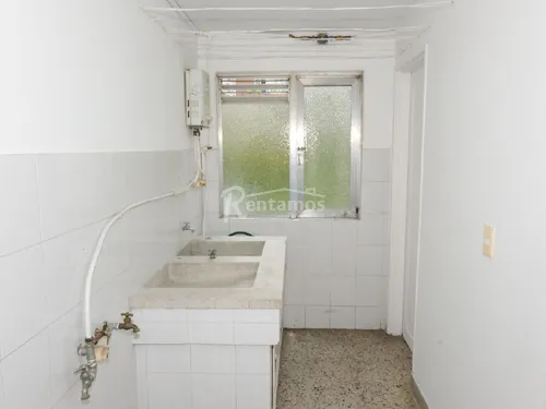 Apartamento En Arriendo En Castropol. Cod A776181