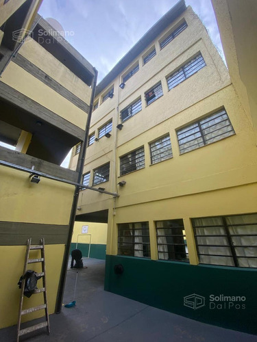 Local / Oficina / Instituto Educativo En Olivos