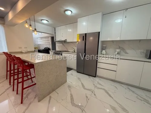 Apartamento En Venta Chuao Abm