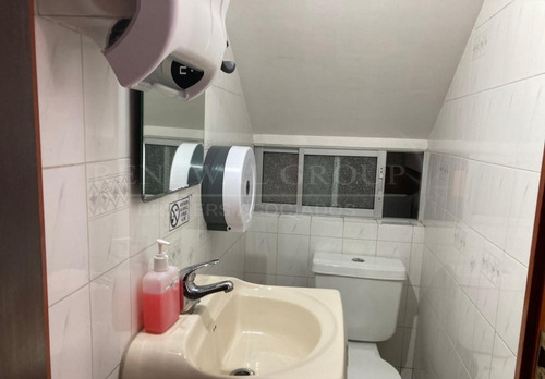 Casa Con Excelente Ubicación, Uso Comercia (56937)