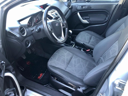 Ford Fiesta Kinetic Titanium 1.6 2011 Única Mano Gonzaarram