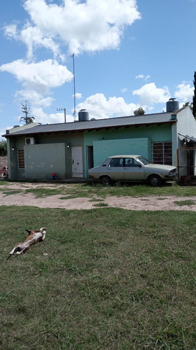 Quinta En Venta - 8 Dormitorios 5 Baños - Cocheras - 14.800mts2 - Salto