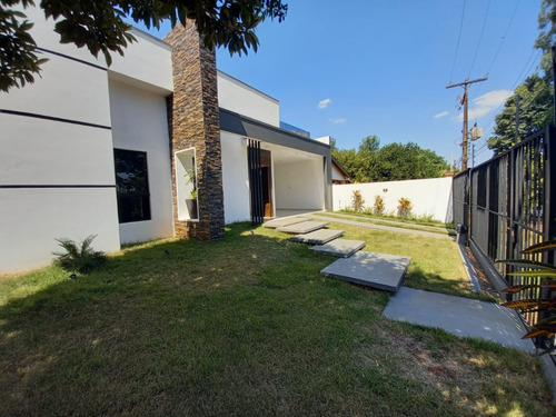 Vendo Casa A Estrenar En El Barrio San Pedro De Encarnación: 3 Habitaciones Y 2 Baños