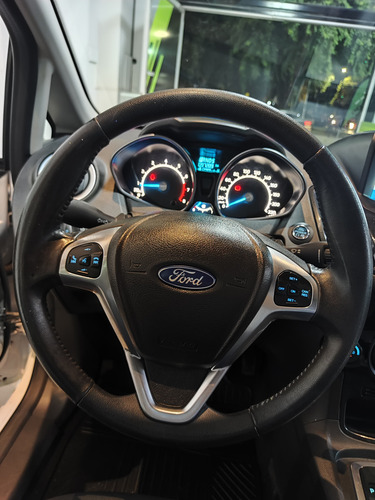 Ford Fiesta Kinetic 1.6 Titanium Powershift 120cv