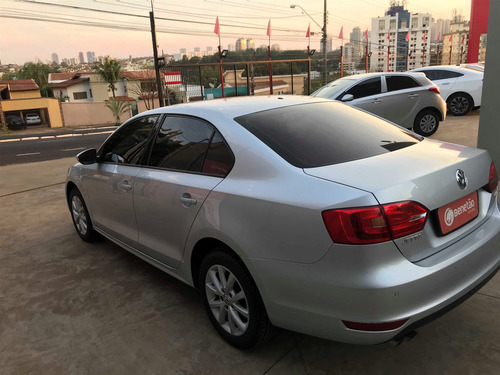 Volkswagen Jetta 2.0 Comfortline Flex 4p Manual