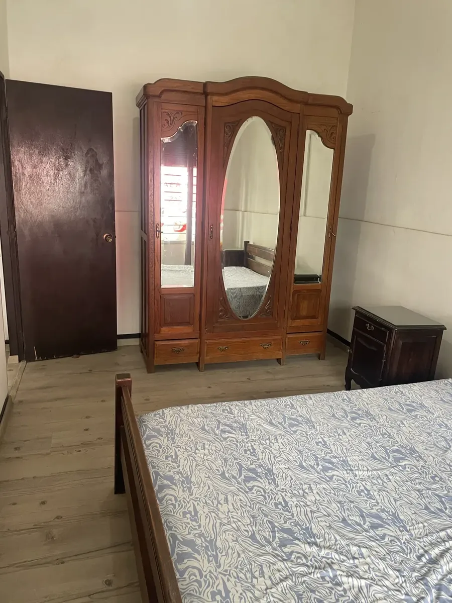 Alquiler Apartamento Tipo Casa, Un Dormitorio En El Centro · Foto 5