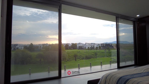 Imagen 25 de 30 de Casa En Venta En Valle Imperial Zapopan Dentro Del Campo De