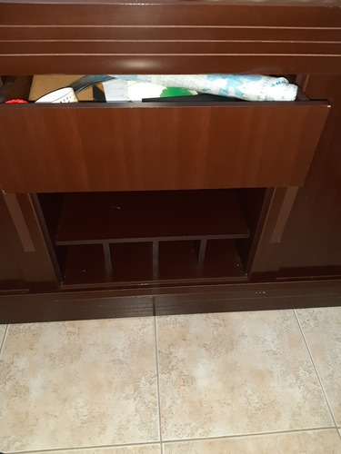 Imagem 3 de 5 de Mesa Com Tampo De Vidro Fumê