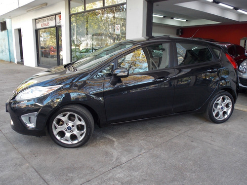 Imagen 2 de 15 de Ford Fiesta Kinetic Design 1.6 Titanium 2011 Carbone