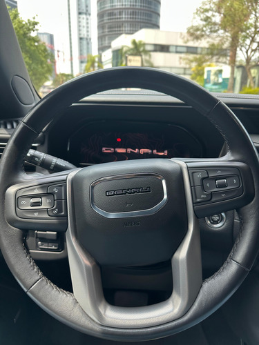 Gmc Yukon Denali Awd