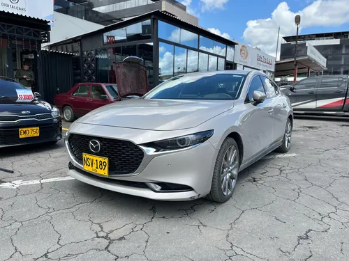 Mazda 3 Grand Touring 2.0cc AT AA 4X2