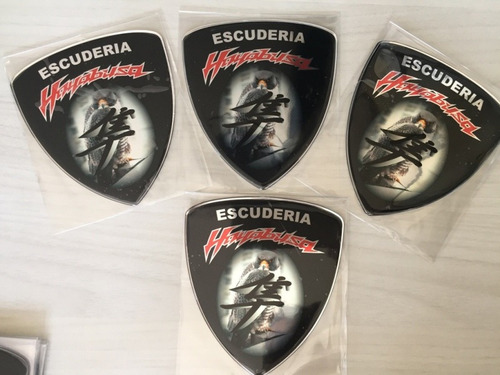 Imagem 1 de 2 de Adesivo Resinado De 13cm Escuderia Hayabusa