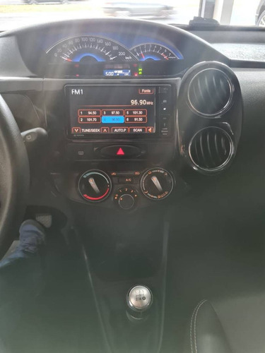 Imagem 8 de 10 de Toyota Etios Cross 1.5 16v Flex 4p Manual