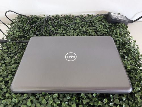 Laptop Dell Latitude 3380 Intel I5 2.5 Ghz 7ma Gen 8gb Ram (Reacondicionado)