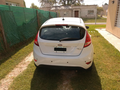 Ford Fiesta Kinetic 2012 Mexicano Titanium