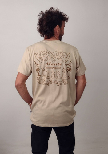 Imagen 3 de 5 de Remera Lau
