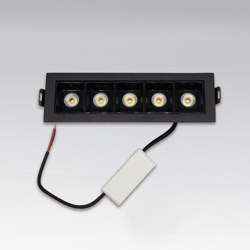 Luminaria Lineal Empotrable En Techo Blanco Frío Ade-706 Estructura Negro