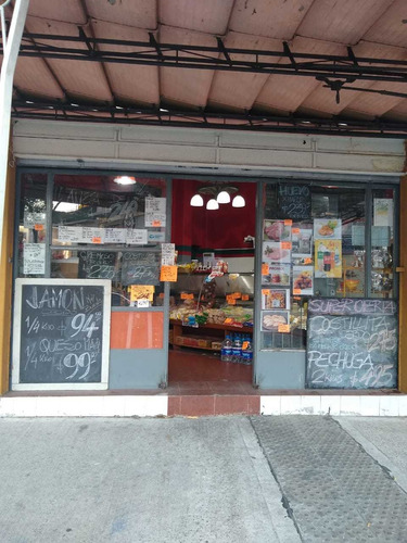 Imagen 10 de 14 de Local Comercial Sobre Av. Segurola