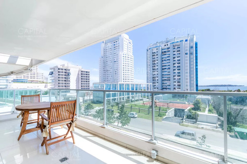 Apartamento De Dos Dormitorios A Pasos De Playa Mansa, Gala Tower