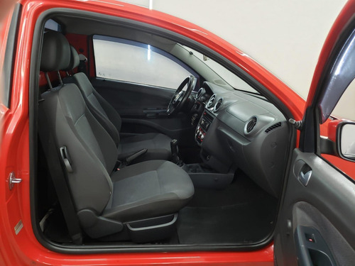 Imagem 12 de 14 de Volkswagen Saveiro 1.6 (flex) Flex 2012 2013