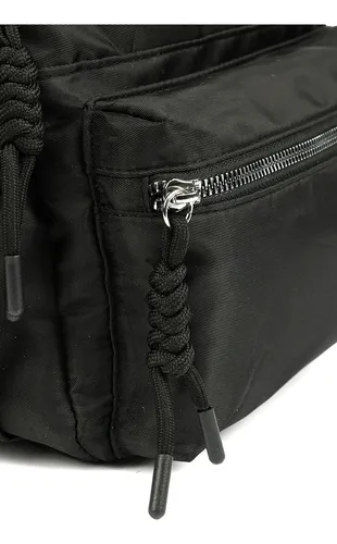 Mochila Canva Modelo Hydra De Nylon Varios Bolsillos 30582 Negro Liso