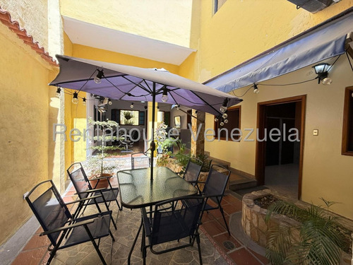 Ft Casa Comercial A Pie De Calle En Alquiler Ubicada En La Avenida Principal De Los Chorros - Mls#25-16414