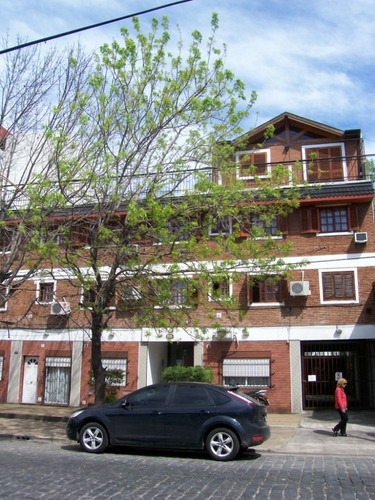 Imagen 2 de 7 de Venta De Departamento De 3 Ambientes Con Cochera En Adrogué