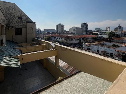 Venta Oficina De 42 Mts De Alto Estándar En El Corazón De...