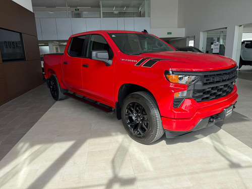 Chevrolet Silverado 5.3 V8 Custom Doble Cabina 4X4 At