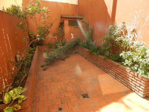 Imagen 12 de 30 de Depto 2 Amb En Duplex C/patio Palermo A Reciclar