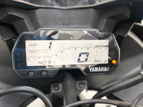 Yamaha Yzf R15 2025 / 4.433 Km