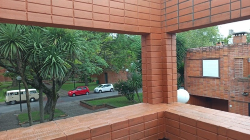 Imagen 4 de 14 de Linda Casa 4 Dormitorios En Cooperativa Vicman