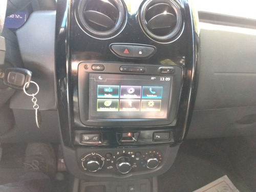 Imagen 7 de 10 de Renault Duster Oroch 2017 2.0 Privilege