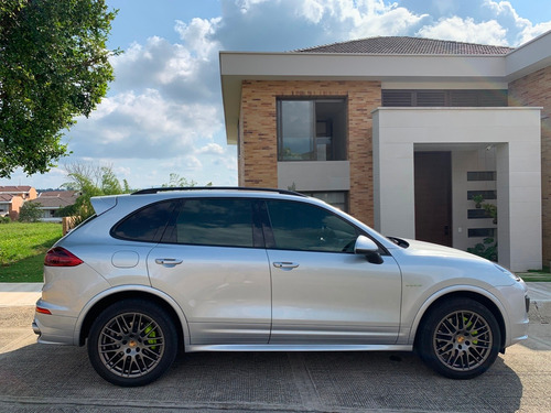 Porsche Cayenne S E-hybrid Platinum Edition Runout Package